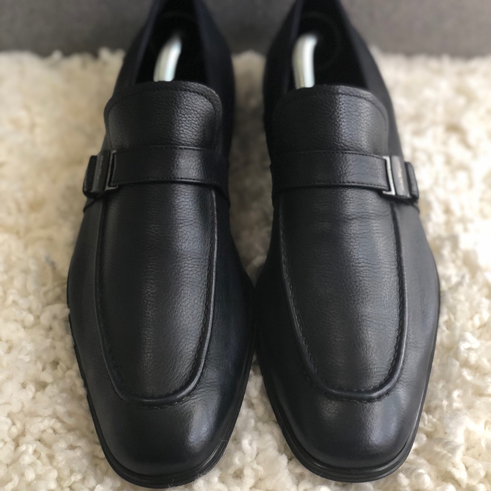 Men’s size 9 Ferragamo blue moccasins shoes.